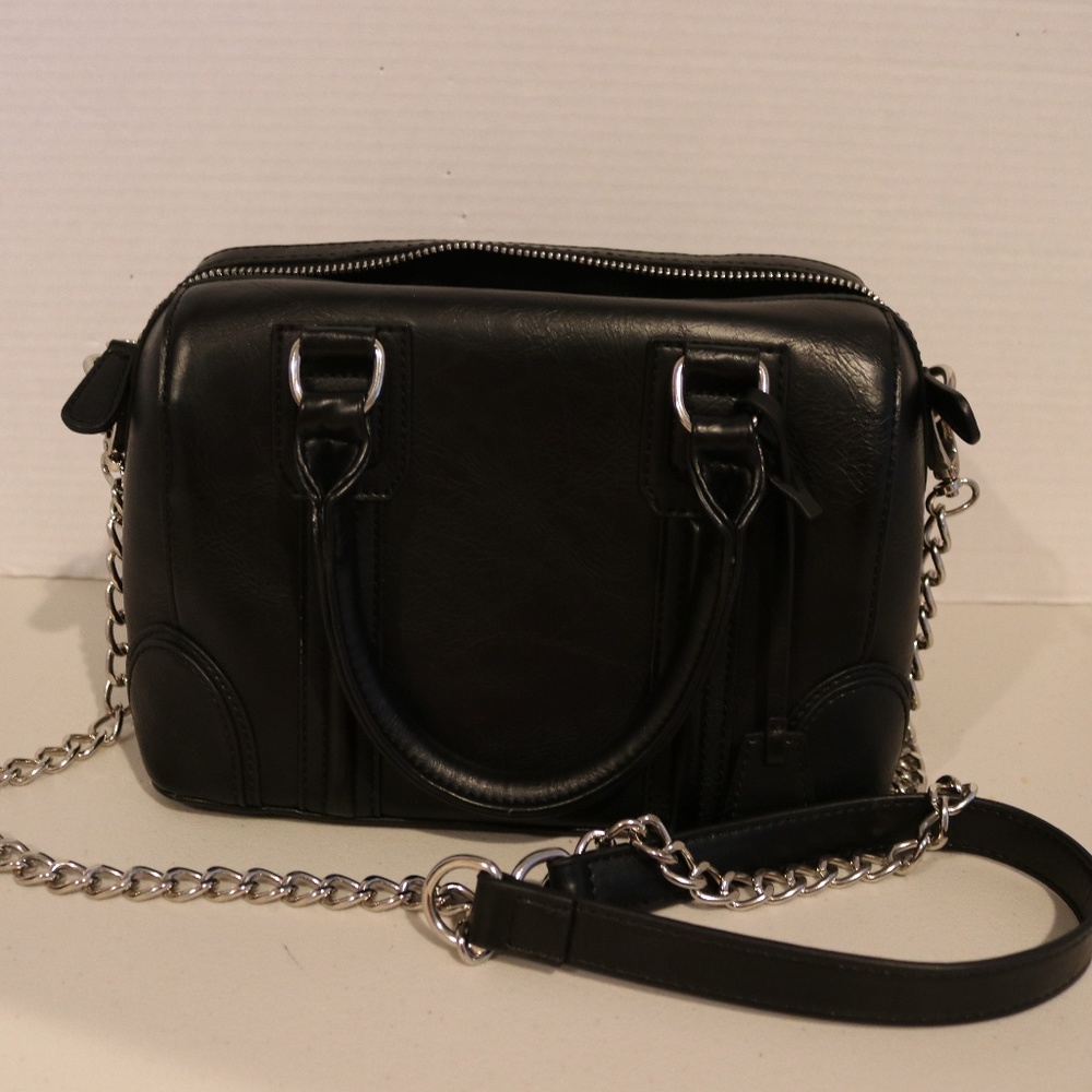 Forever 21 Tote/Purse with Shoulder Strap